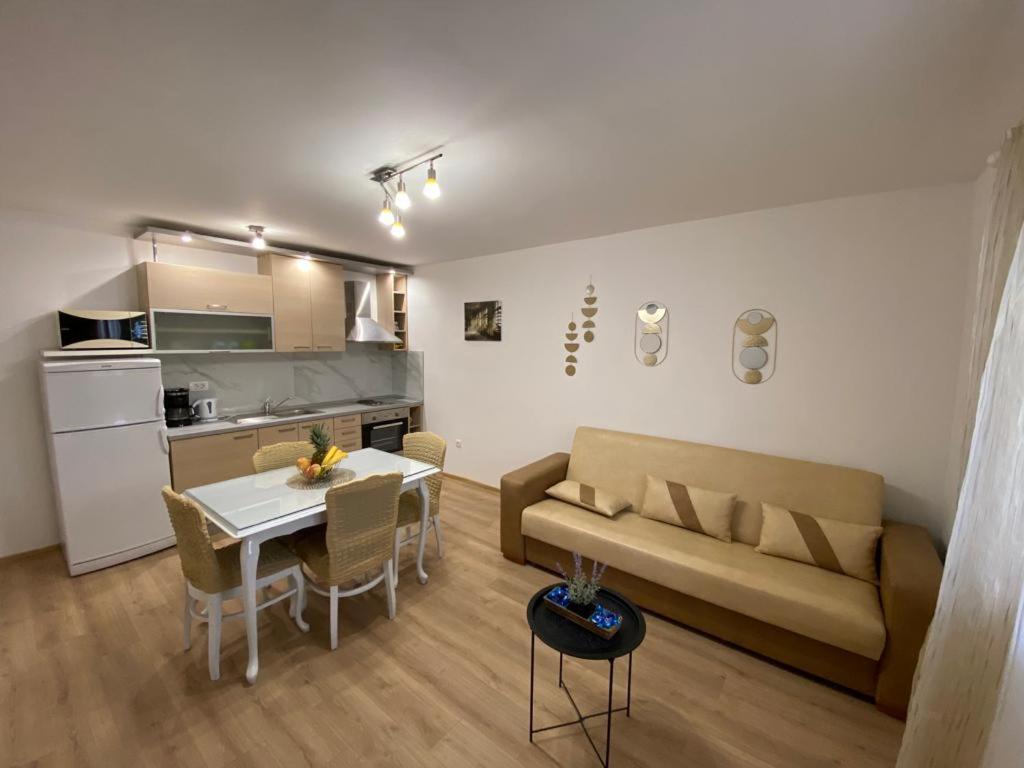 Ana Apartment Сплит Екстериор снимка